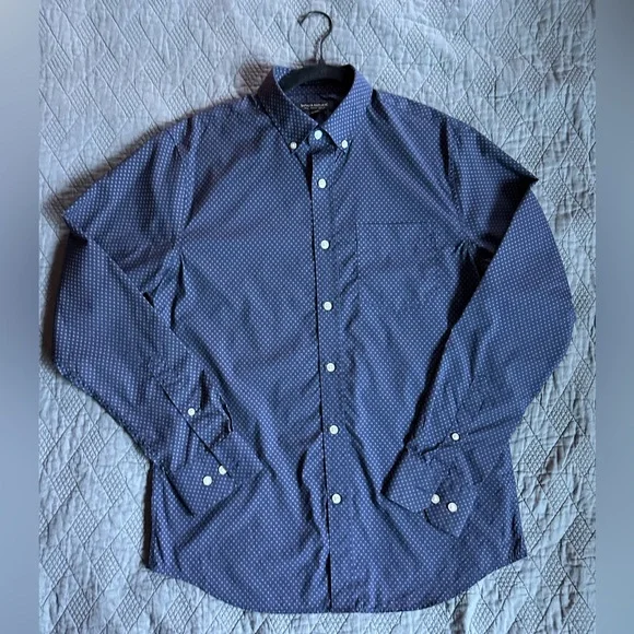 Banana Republic Slim Flex Fit Button-Up Shirt – Men’s Medium - Picture 1 of 10